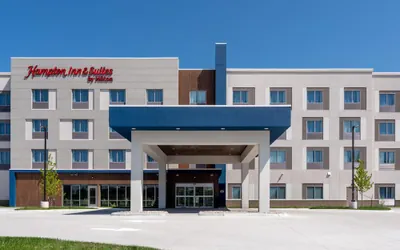 Photo 2 - Hampton Inn & Suites Cadillac