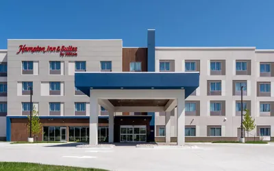 Photo 2 - Hampton Inn & Suites Cadillac
