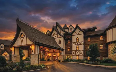 Photo 2 - Dellshire Resort