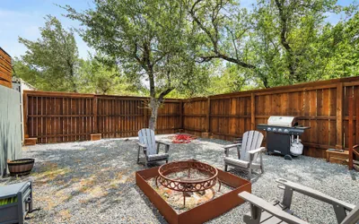 Photo 5 - Contemporary 3BR Country Gem Swim Spa Fire Pit