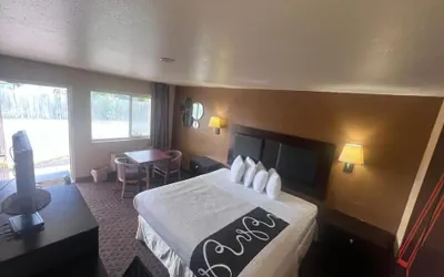 Photo 5 - Antler's Inn Motel
