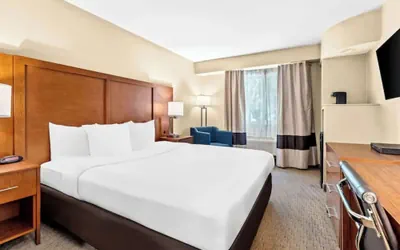 Photo 3 - Aurora Inn