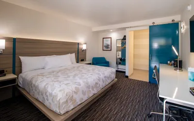 Photo 4 - Lemon Heights Inn