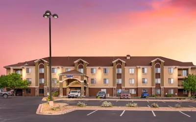 Comfort Suites