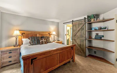 Photo 5 - The Plaza by Traverse Hospitality