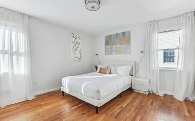 Photo 2 - Luxury NYC Home Game Room Free Parking