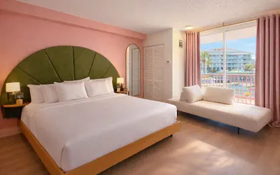 Photo 3 - Abode Beach House