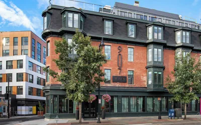 Photo 2 - Lark Hotels 907 Main