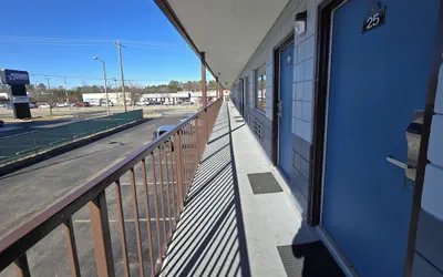 Photo 4 - Eagle Inn by Hotel O Richmond  Midlothian Turnpike