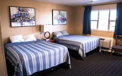 Photo 4 - Yellowstone Motel