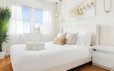 Photo 3 - 3BR Prime Luxury NY - Free Parking