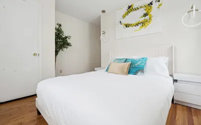 Photo 5 - Prime Luxe 3-BR NYC - Free Parking