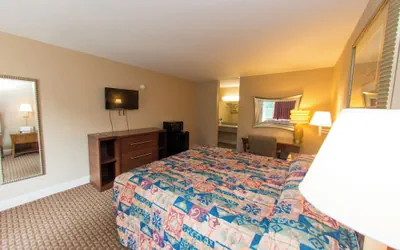 Photo 4 - Audubon Inn