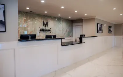 Photo 2 - The Markham Hotel