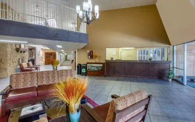 Photo 4 - Scenic View Inn - Lake Powell - Page AZ