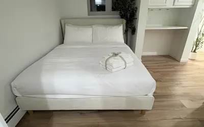 Photo 3 - Luxe 1BR Oasis - Prime NY Stay