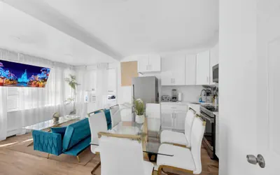 Photo 4 - Uscale 2BR Escape in the Heart of NYC