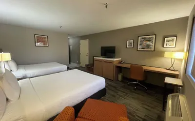 Photo 5 - Sisk Hotel