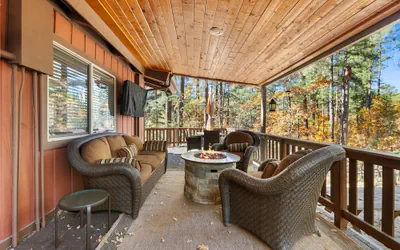 Photo 3 - Ponderosa Hideaway 4-br Cabin Mtn View Trails Brbq