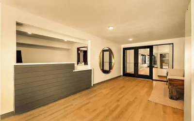 Photo 2 - LivAway Suites Phoenix-Surprise