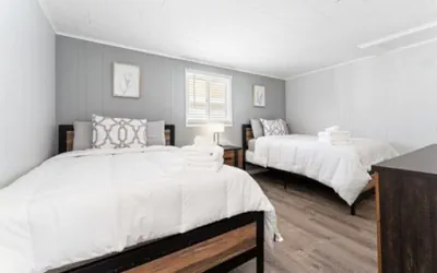 Photo 4 - Seaside Suites