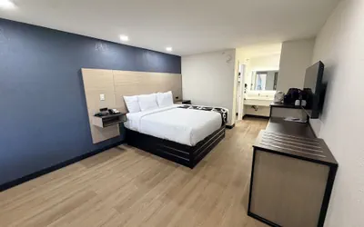 Photo 3 - Springplace Inn & Suites