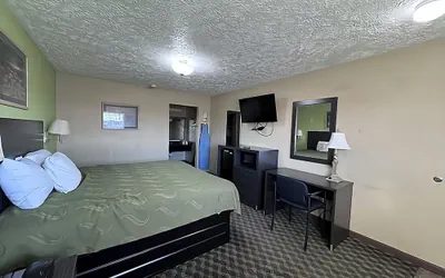 Photo 4 - Deerfield inn & Suits