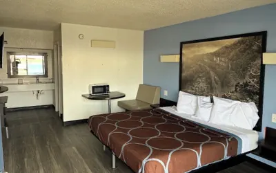 Photo 5 - Economy Suites Fort Smith