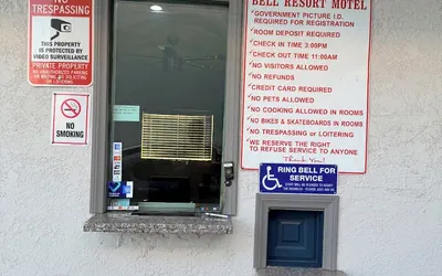 Photo 3 - Bell Resort Motel