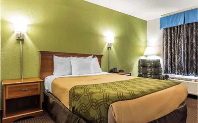Photo 3 - Economy Inn
