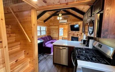 Photo 2 - Bmv4 Tiny Home Topline