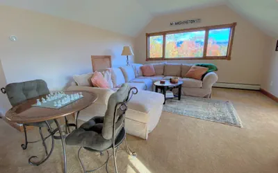 Photo 3 - Spacious Private Home - Al132