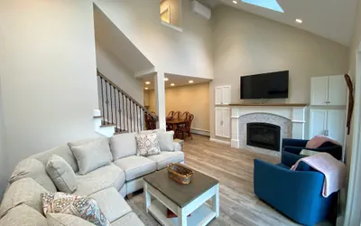 Rb24 Renovated, AC, Ski-in out Bretton Woods Townhome