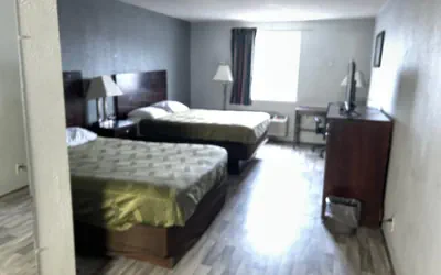 Photo 2 - Economy Inn of Reading