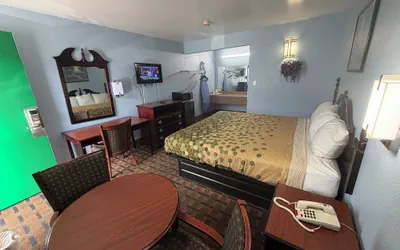 Photo 2 - TRAVEL INN