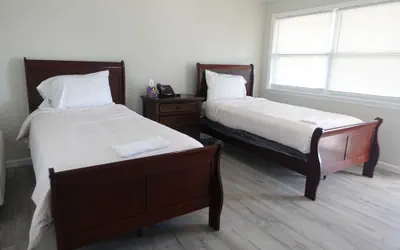 Photo 3 - Freedom Inn Motel