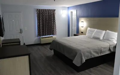 Photo 5 - legacy inn paducah