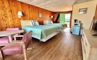 Photo 2 - Sea Foam Motel