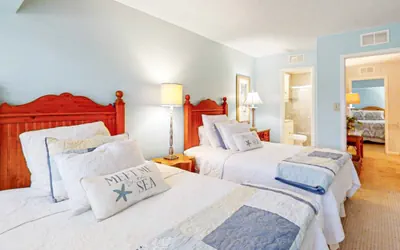 Photo 3 - Dog-friendly Oceanfront Getaway With Shared Pool & Central AC