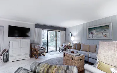 Photo 2 - Dog-friendly Oceanfront Getaway With Shared Pool & Central AC