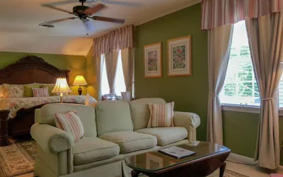 Photo 4 - Andrew Morris House Bed and Breakfast