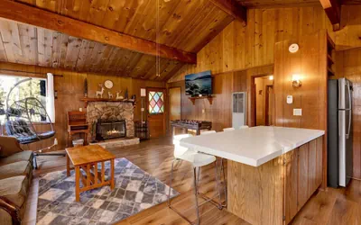 Photo 2 - Bernhardt Brown Bungalow #2583