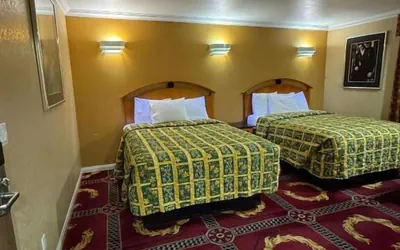 Photo 4 - Sunrise inn