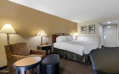 Photo 4 - Stay Express Inn & Suites Tyler