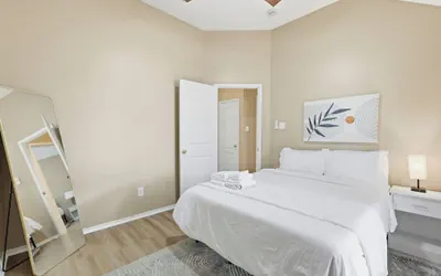 Photo 5 - Modern 4B Retreat with Pool in Frisco