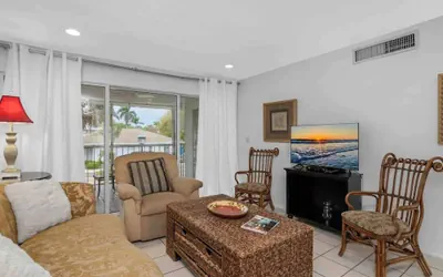 Photo 2 - Coastal Paradise