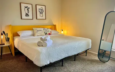 King Bed,central, Worker-friendly,longstaydiscount