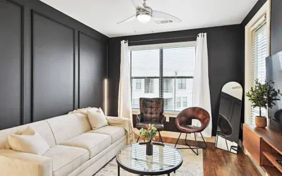 Luxe 1 Bedroom With Pool Near Toyota HQ & Legacy West