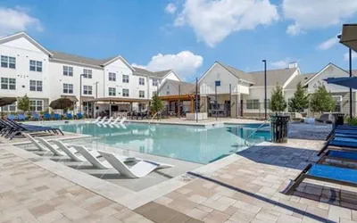 Photo 5 - Workerfriendly,washer/dryer, Gym,pool, A+ Location