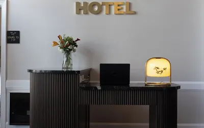 Photo 4 - The Courier Hotel